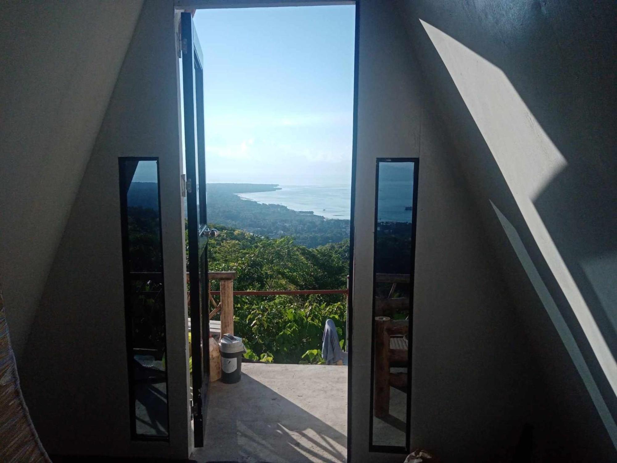Thornton'S Sea View Cafe & Guesthouse Siquijor Dış mekan fotoğraf