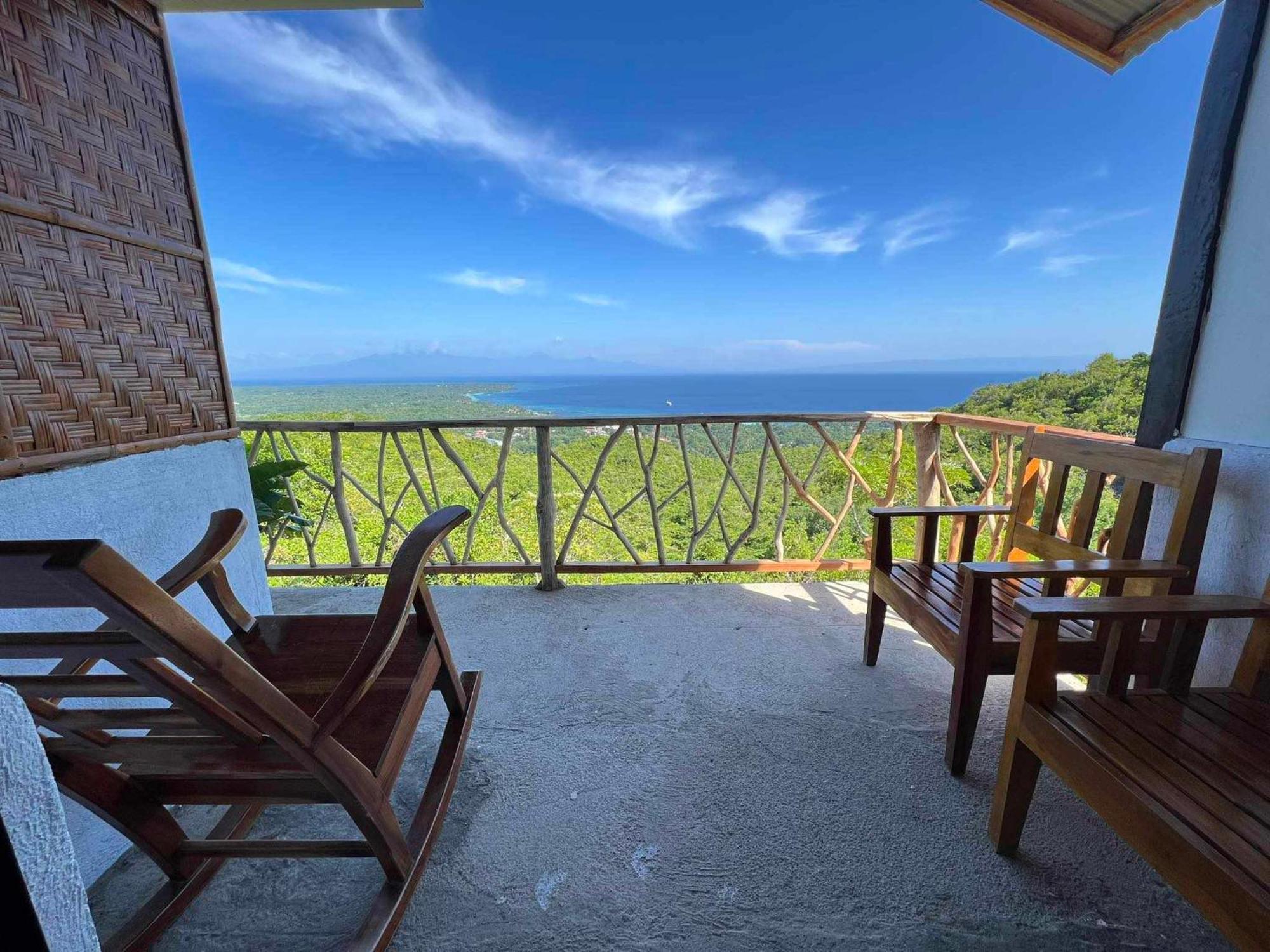Thornton'S Sea View Cafe & Guesthouse Siquijor Dış mekan fotoğraf