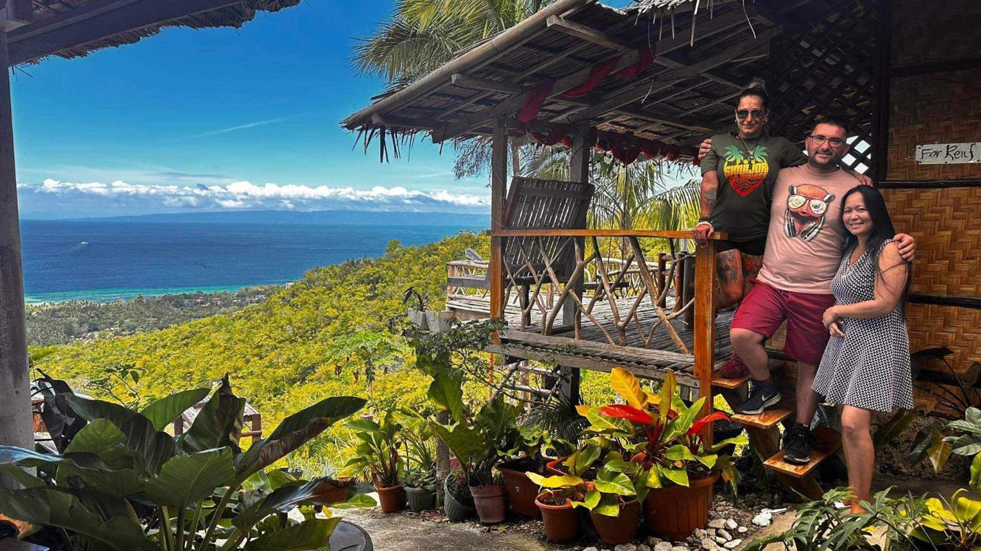 Thornton'S Sea View Cafe & Guesthouse Siquijor Dış mekan fotoğraf