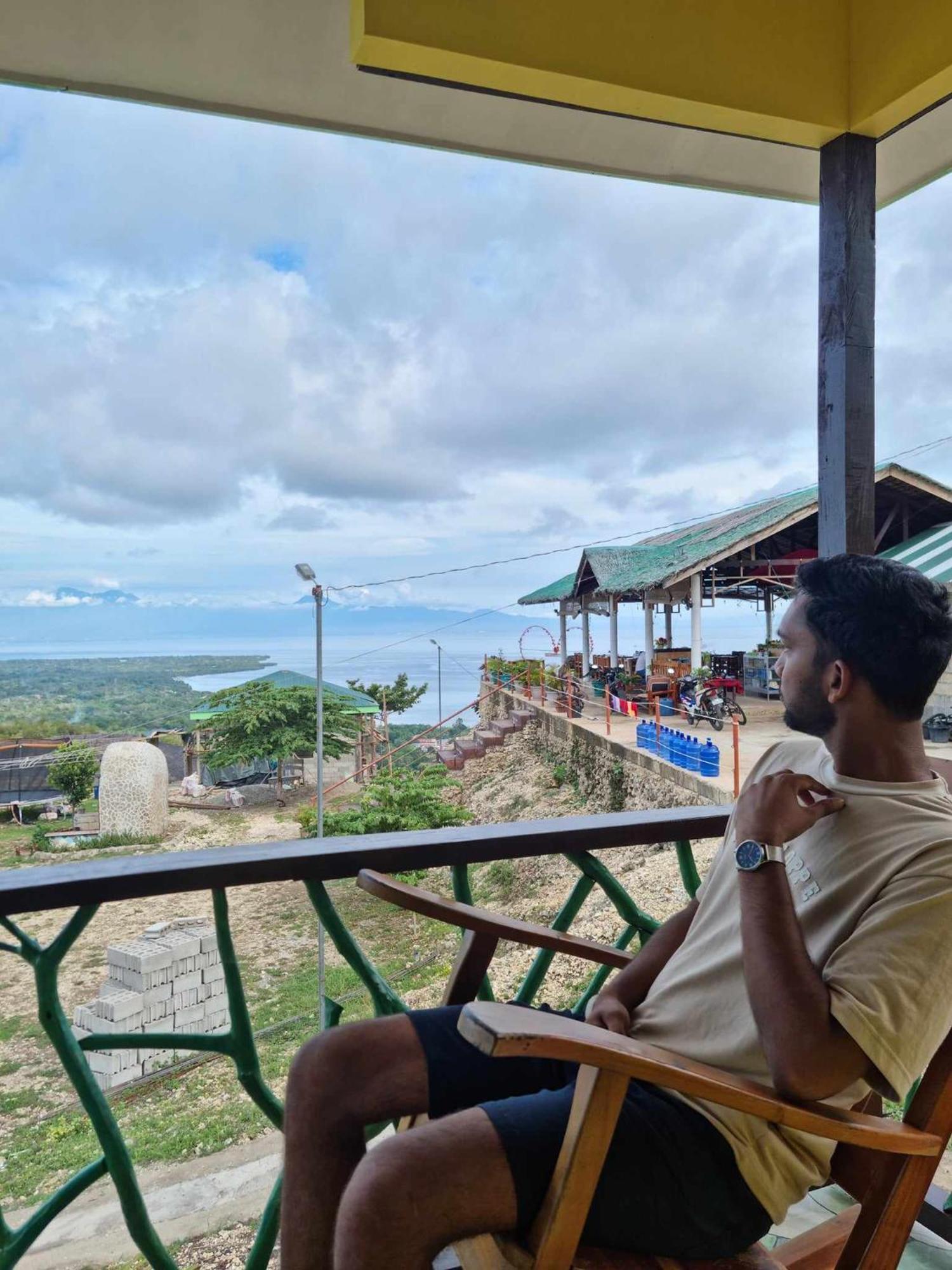Thornton'S Sea View Cafe & Guesthouse Siquijor Dış mekan fotoğraf